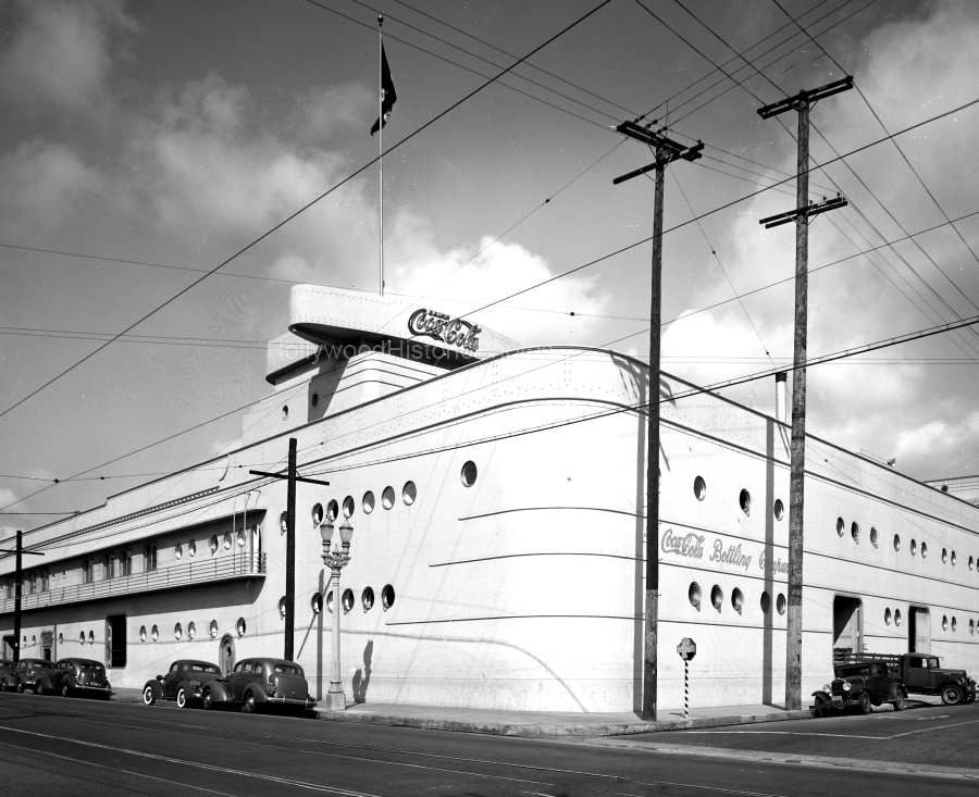 Coca Cola Building 1939 1334 S Central Los Angeles.jpg